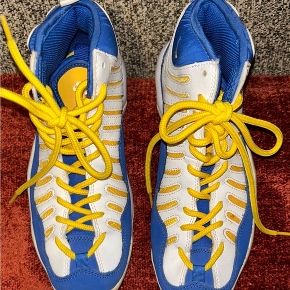 Nike Air Golden State Boys Size 5. - Picture 1 of 3